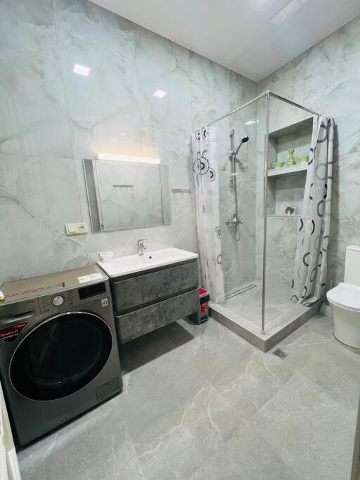 Spacious 2 Bedrooms In The Center Of Yerevan Exterior photo