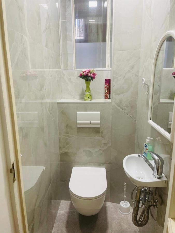 Spacious 2 Bedrooms In The Center Of Yerevan Exterior photo